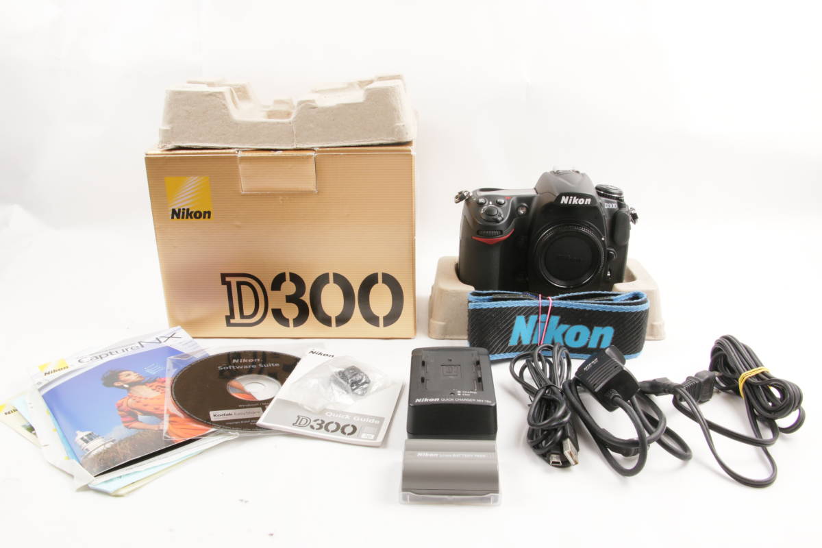 ニコン Nikon D300 元箱付・ショット数17219回-