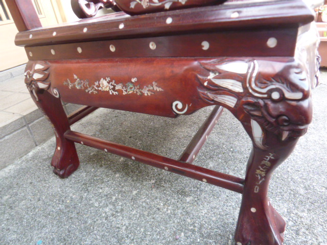 希少 椅子 アジア家具 骨董 龍 彫刻 装飾 いす 中国古美術 木製 レア