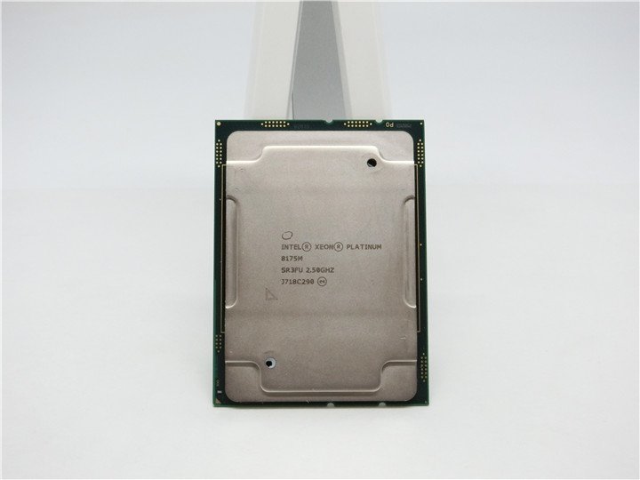 中古　Intel Xeon PLATINUM　8175M SR3FU 2.5GHZ 　動作品　　送料無料_画像1
