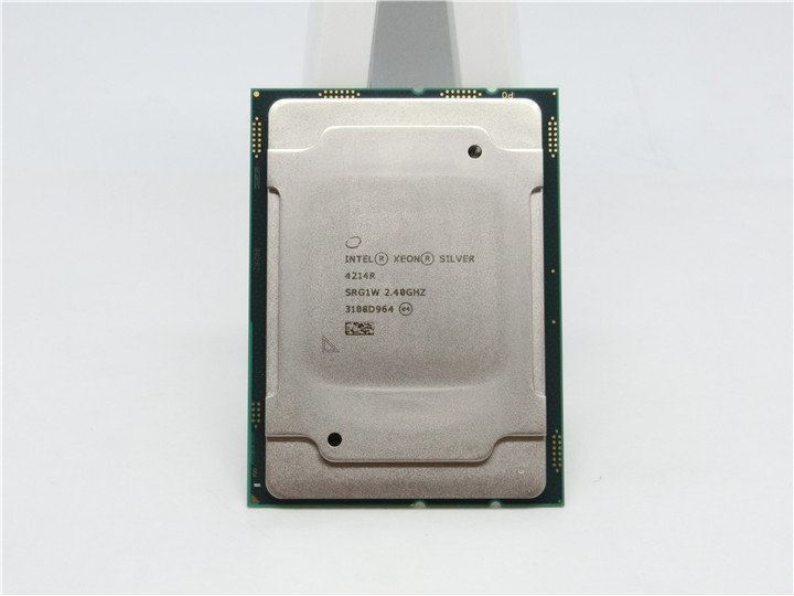 中古　Intel Xeon SILVER 4214R SRG1W 2.4GHZ 　動作品　　送料無料