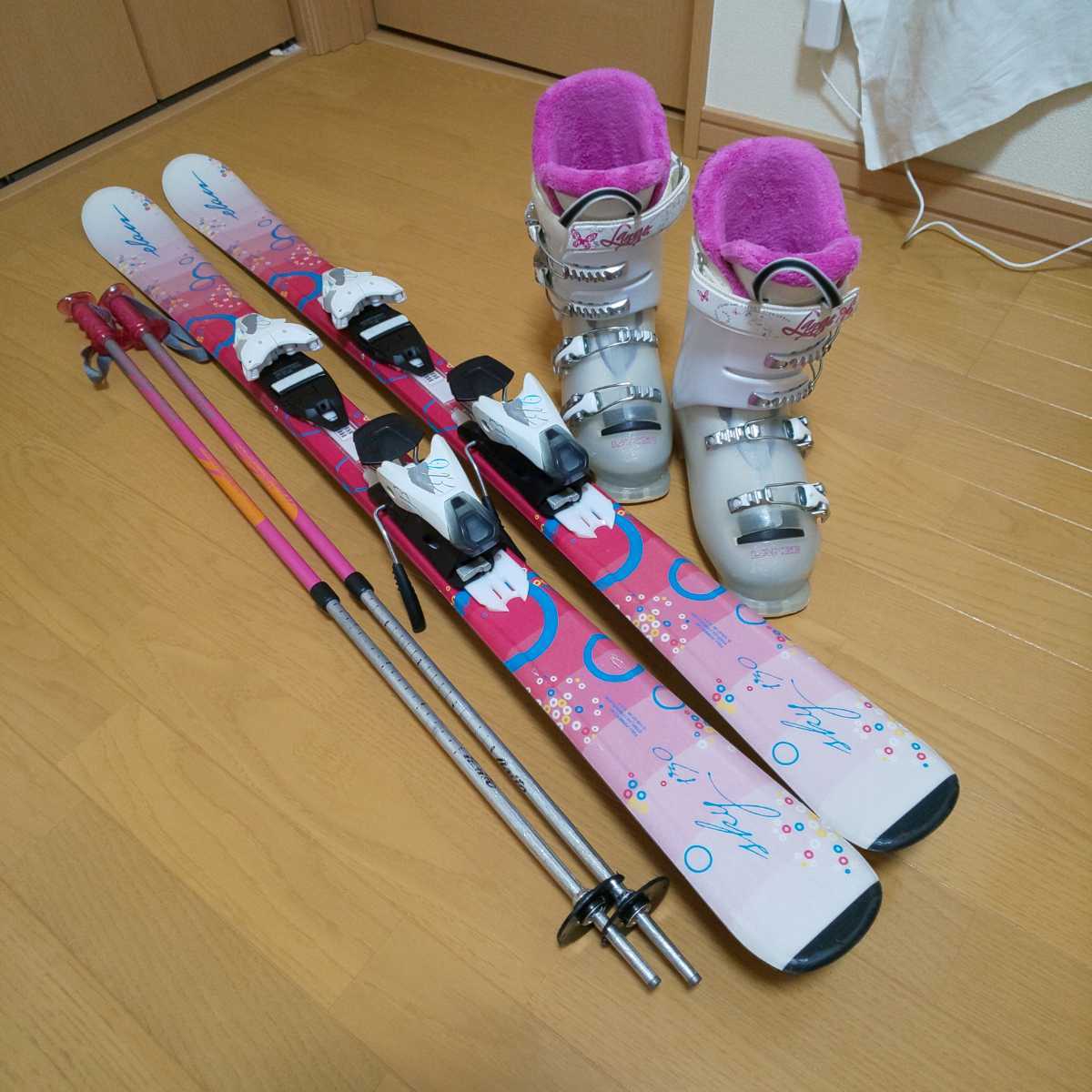 流行に 手渡し可 スキーセット 板130、ブーツ23.5、伸縮ストック 小学生中学年~ 板、ブーツセット 流行に 手渡し可 スキーセット 板130、ブーツ23.5、伸縮ストック 小学生中学年~ 板、ブーツセット