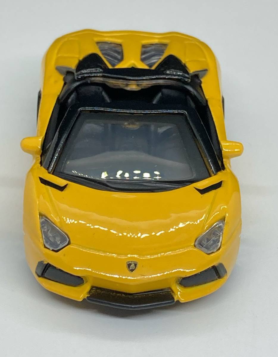 ブラーゴ 1/45 ランボルギーニ アヴェンタドール ロードスター LP700-4 ミニカー オープン_画像4