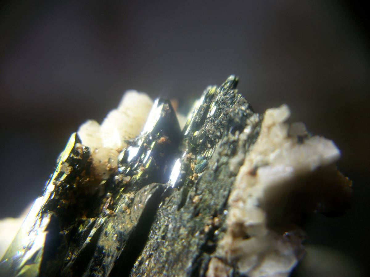 マラウイ エリジン輝石 錐輝石 クラスター 結晶山盛り 長石 超ハイグレード 定型外発送の画像3