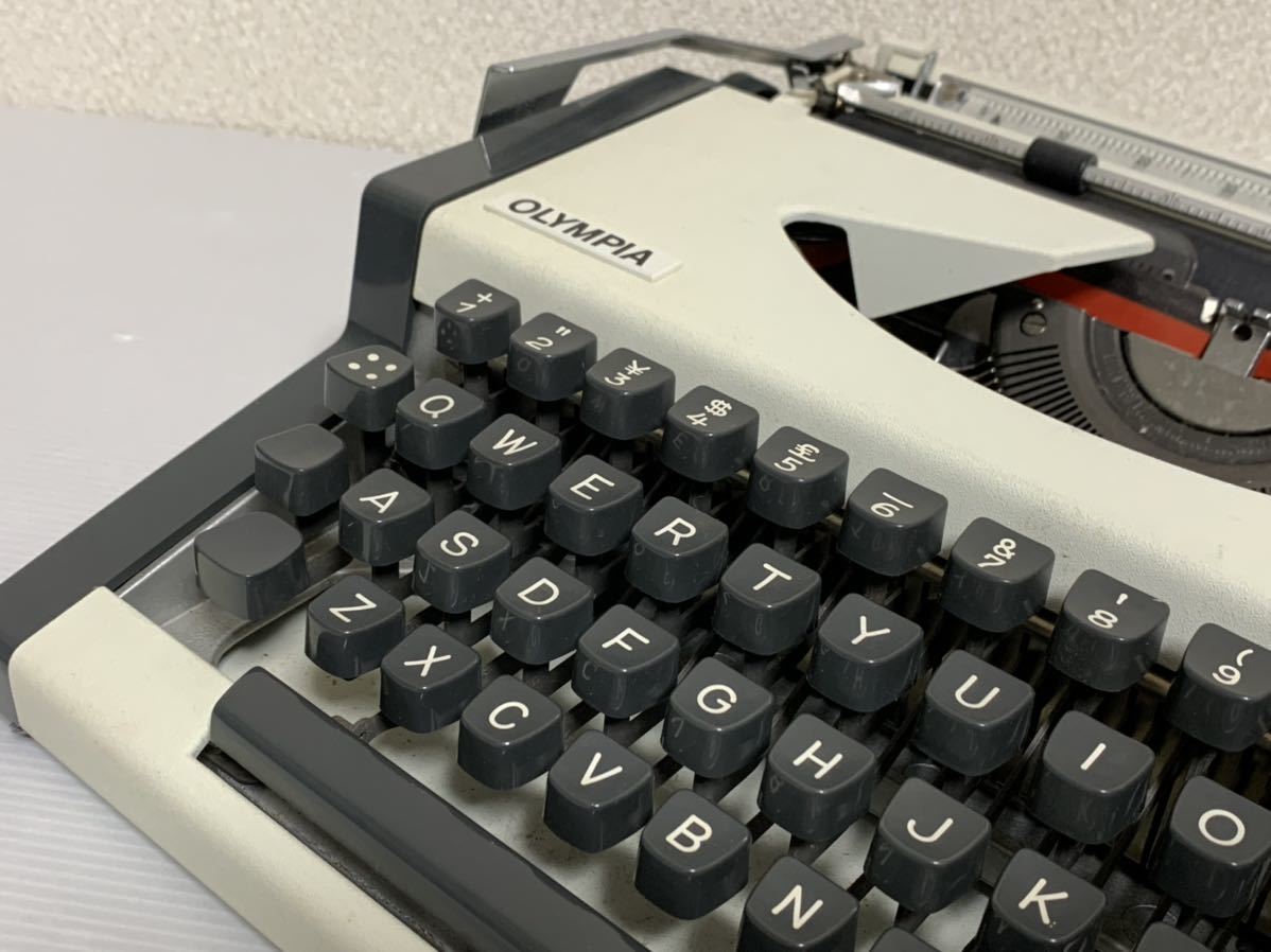 OLYMPIA Portable Typewriter Traveller/オリンピア タイプライター トラベラー（S.デラックス）/専用ケース、説明書付きの画像6