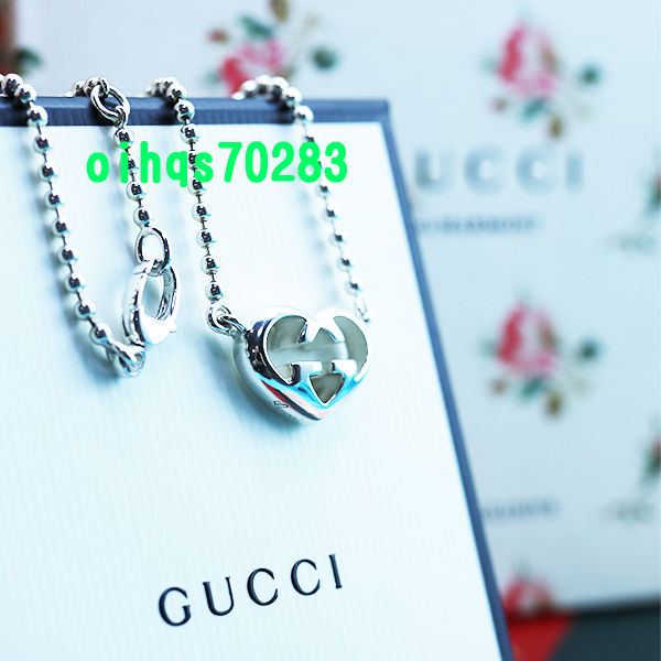 ♪即決♪新品　未使用 GUCCI　グッチ　ハートシェープインターロッキングGモチーフペンダント_画像1