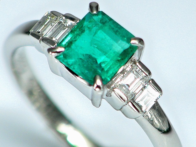 [ gem shop head office ]0.75ct good quality natural emerald diamond 0.22ct PT900 ring ( gem judgement document attaching )