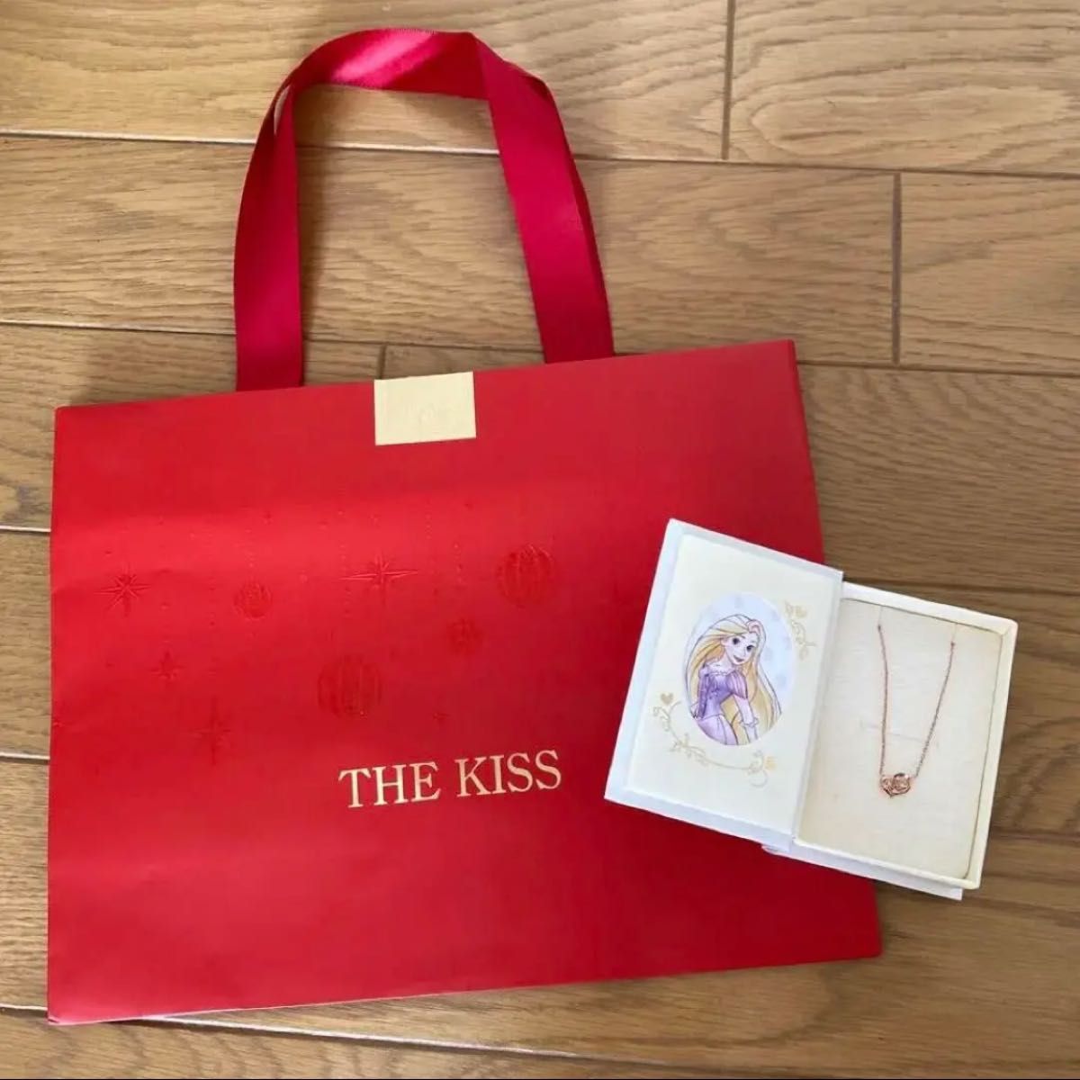 【お値下げ中！＆早い者勝ち】The kiss ラプンツェル ディズニー ネックレス 紙袋付き