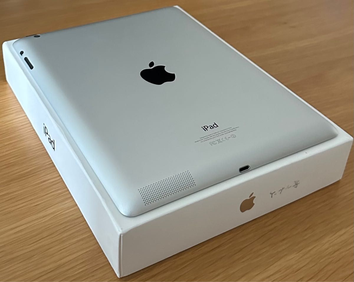iPad 第4世代 16GB Wi-Fi 永続版word Excelなど導入済　充電10回　Apple新品純正カバー付