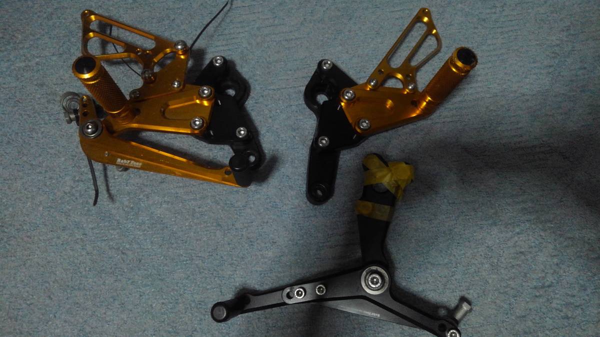 ベビーフェイス バックステップ MT-09/トレーサー 2014~16用 ゴールド