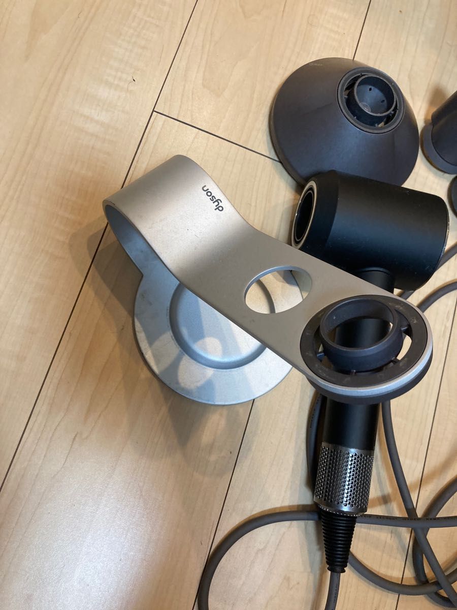 ダイソン dyson Supersonic スーパーソニック ヘアドライヤー ダイソン dyson Supersonic スーパーソニック ヘアドライヤー
