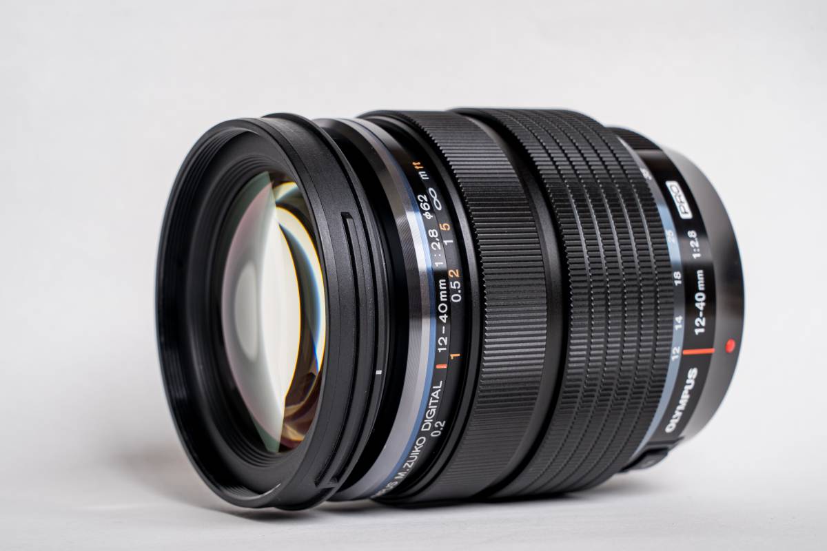 M.ZUIKO DIGITAL ED 12-40mm F2.8 PRO | sweatreno.com