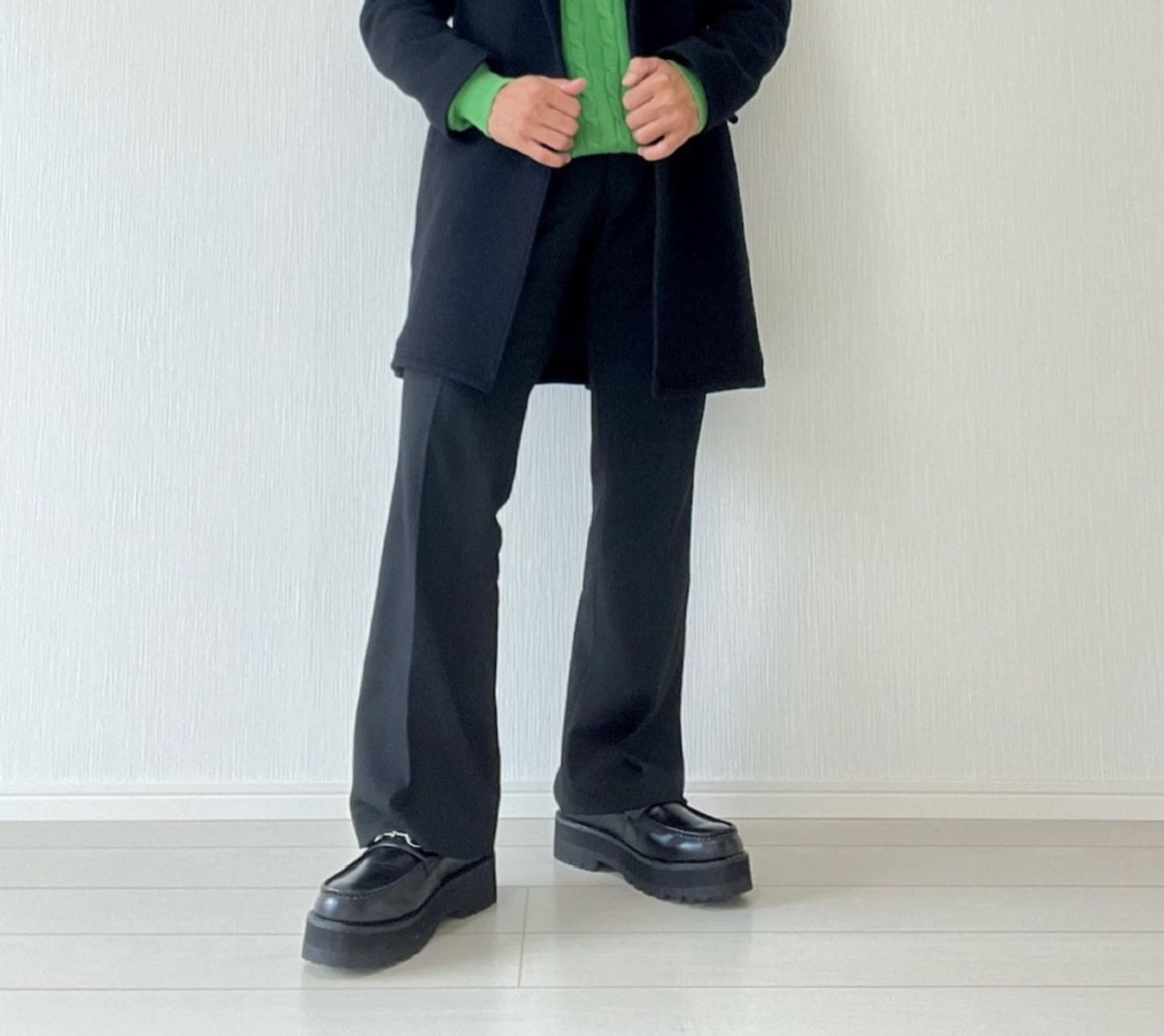 ZARA】 美品 スラックス コンフォートフレアパンツ ブラック S ZARA】 美品 スラックス コンフォートフレアパンツ ブラック S
