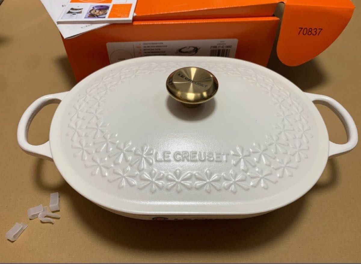 ル・クルーゼ LE CREUSET フラワーレリーフオブロング・マルミット31cm 両手鍋