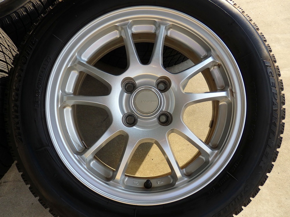 美品 ブリジストン 175/65R15 4H-100 フィット キューブ ヴィッツ アクア ヤリス ポルテ bB シビック シエンタ PCD100 バリ溝 スタッドレス_画像3