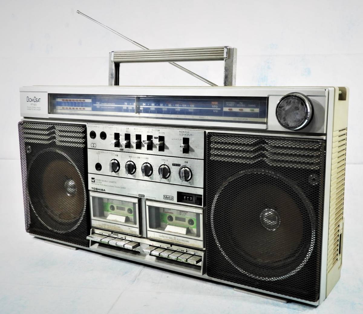 完動品!東芝【TOSHIBA BomBeat RT-S83 大型Wラジカセ】 リニューアル