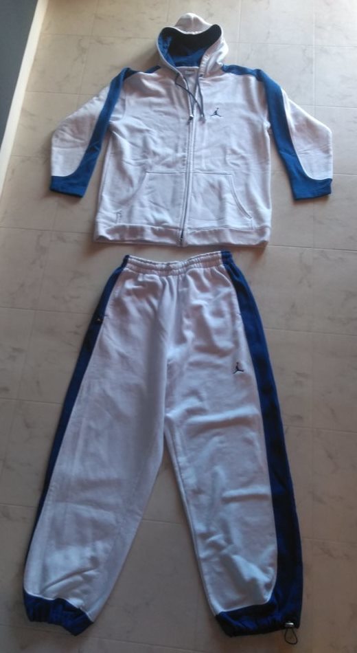 【WEB限定】 中古品 AIRJORDAN ジョーダン セットアップ SETUP XL 白・青 パーカー パーカ 【WEB限定】 中古品 AIRJORDAN ジョーダン セットアップ SETUP XL 白・青 パーカー パーカ