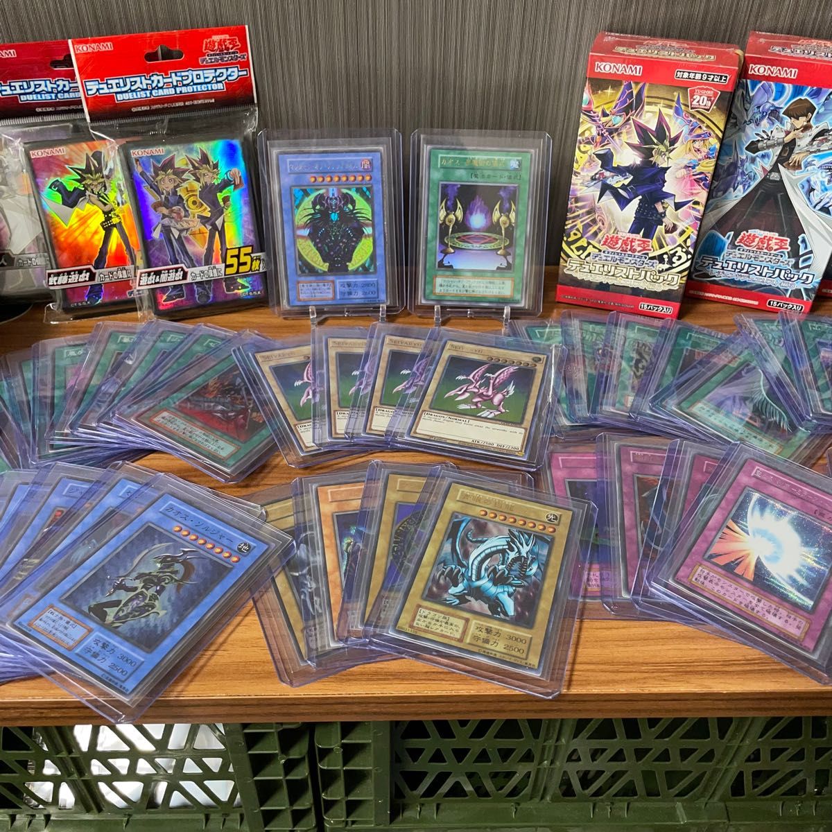 SALE/73%OFF】 遊戯王カード 初期 2期 前後 カード まとめ売り 処分