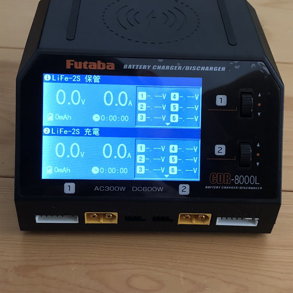 フタバ Futaba CDR-8000L AC/DC入力対応 600W MAX16A デュアル バランス充電器