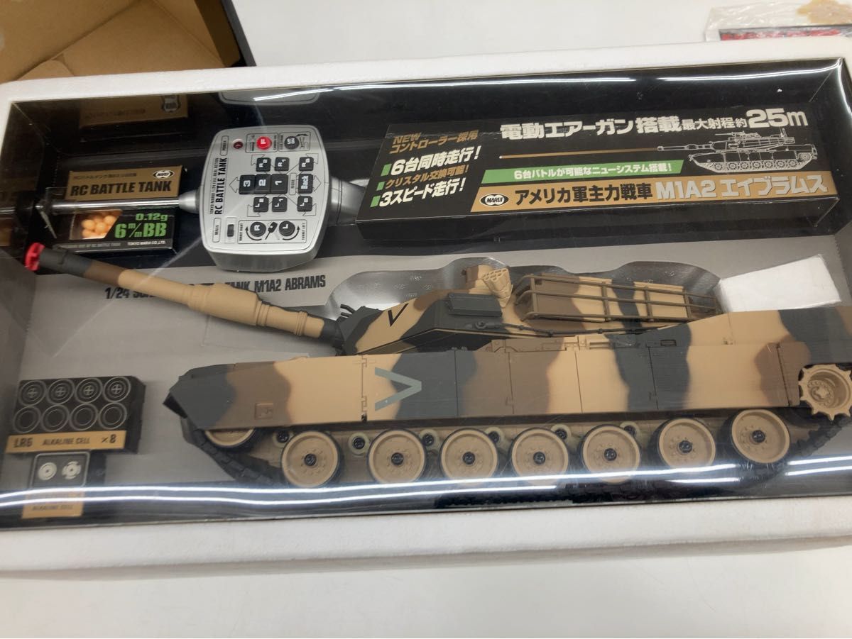 ほぼ新品 1/24　RCバトルタンク　アメリカ軍主力戦車　M1A2　エイブラムス(砂漠迷彩仕様)  動作確認済み