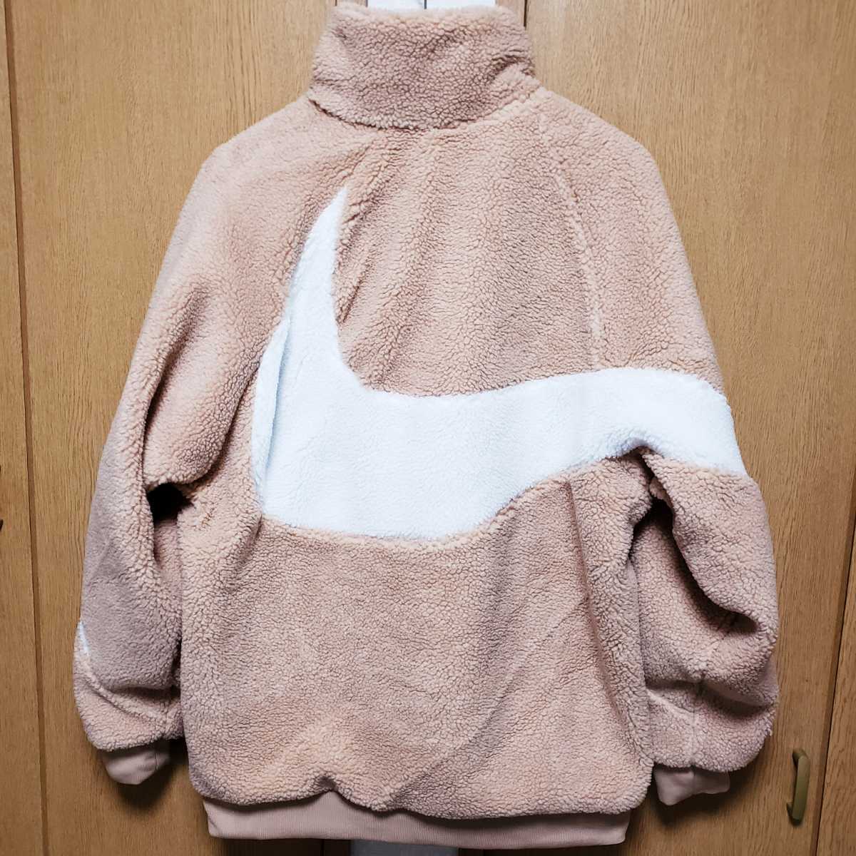【新品】NIKE 2XL ビッグスウッシュ リバーシブル ボアジャケット ベージュ系 ブラウン系 SWOOSH フルジップ フリース