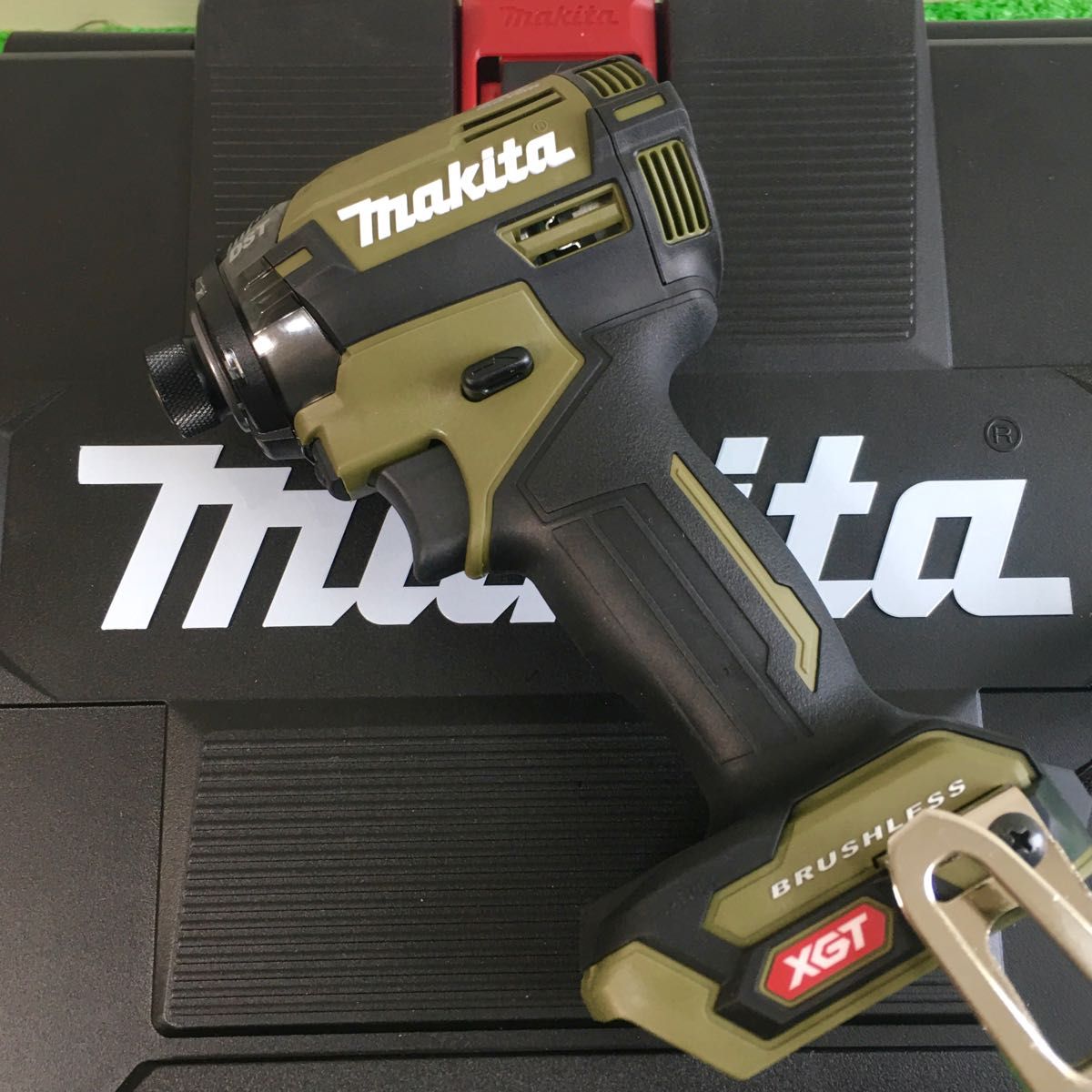 新品未使用 makita 40V インパクトドライバー TD002G オリーブ マキタ
