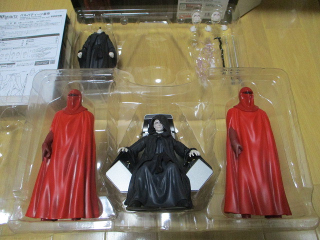 魂ウェブ商店限定 S.H.Figuarts パルパティーン皇帝‐Emperor's Throne Set‐(STAR WARS:Return of the Jedi)【中古】フィギュアーツの画像4