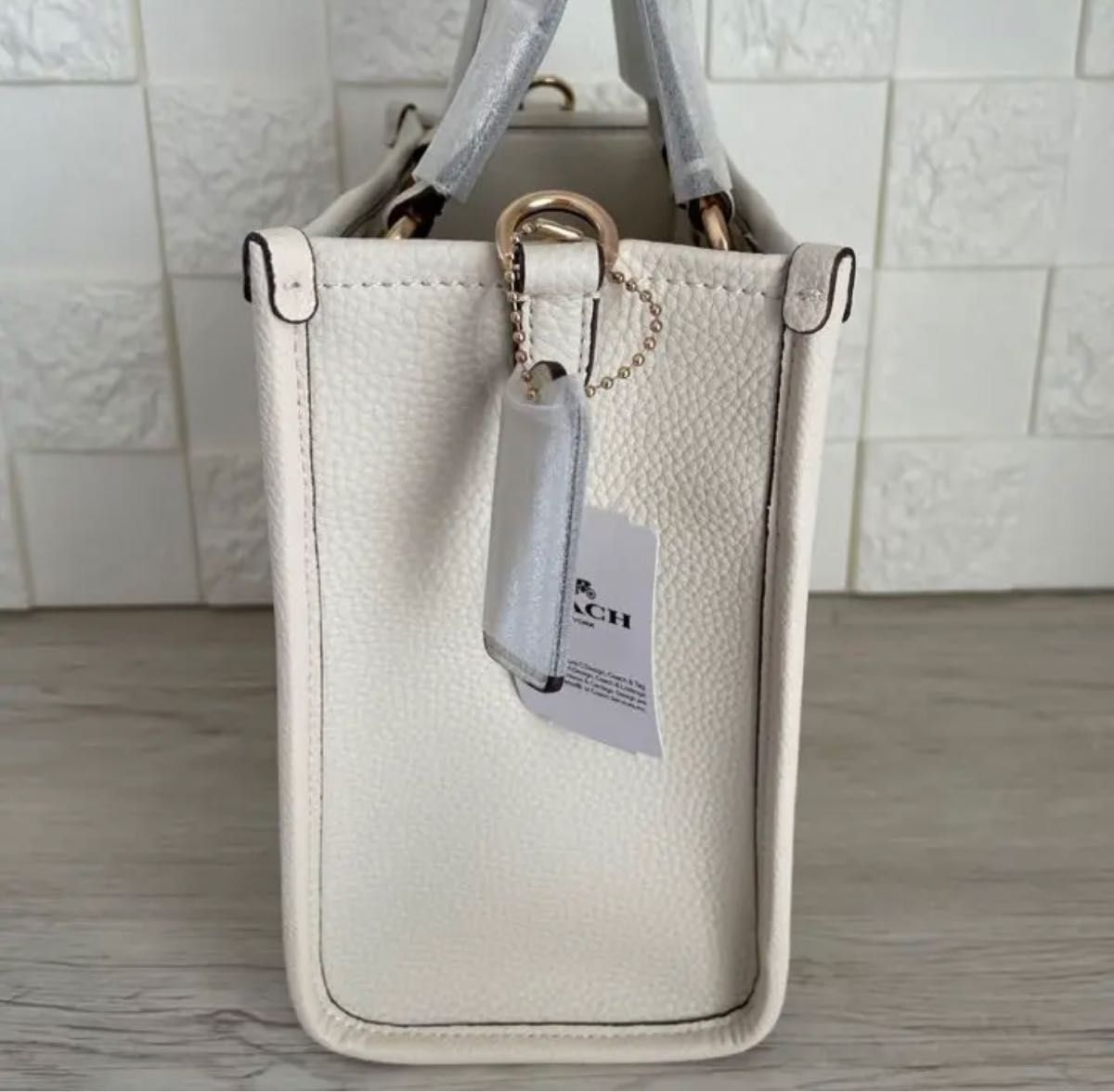 COACH コーチ ショルダー デンプシー トート レザー 22 白 COACH コーチ ショルダー デンプシー トート レザー 22 白