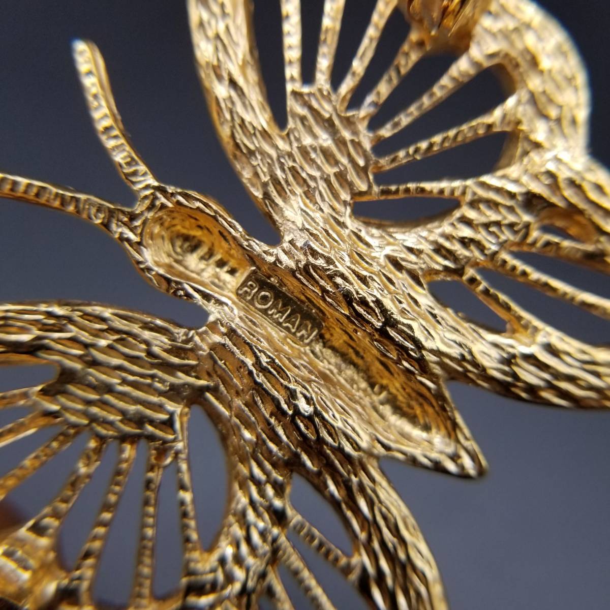 1970-80年代 ROMAN 蝶 ラインストーン装飾 ヴィンテージ ブローチ ゴールドトーン コスチュームジュエリー バタフライ 存在感 1_画像3