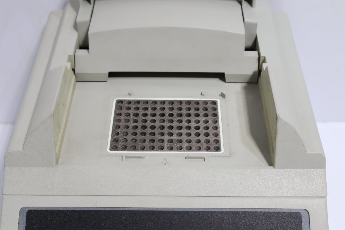 140*A&B applied biosystems GeneAmp PCR System 9700 термический sa икра -100V снятие деталей V3U-884