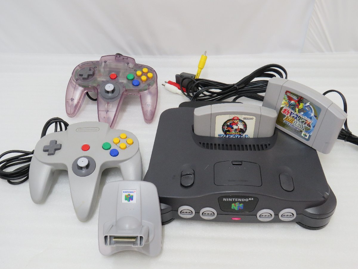 任天堂64のコントローラーとカセットと64GBパック