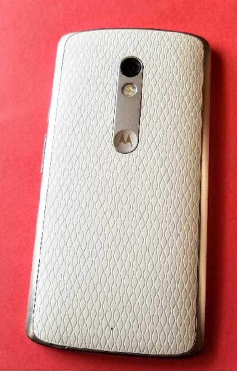 SIMフリー Moto X Play ホワイト 携帯電話、スマートフォン SIMフリー Moto X Play ホワイト 携帯電話、スマートフォン