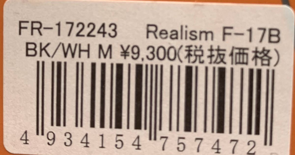 1点限●送料510円★キジマ 4R★定価10230円★M ブラック/ホワイト●スマホ対応 プロテクター/ウィンター/グローブ 秋 冬 Realism FR-172243_商品ラベル画像です。