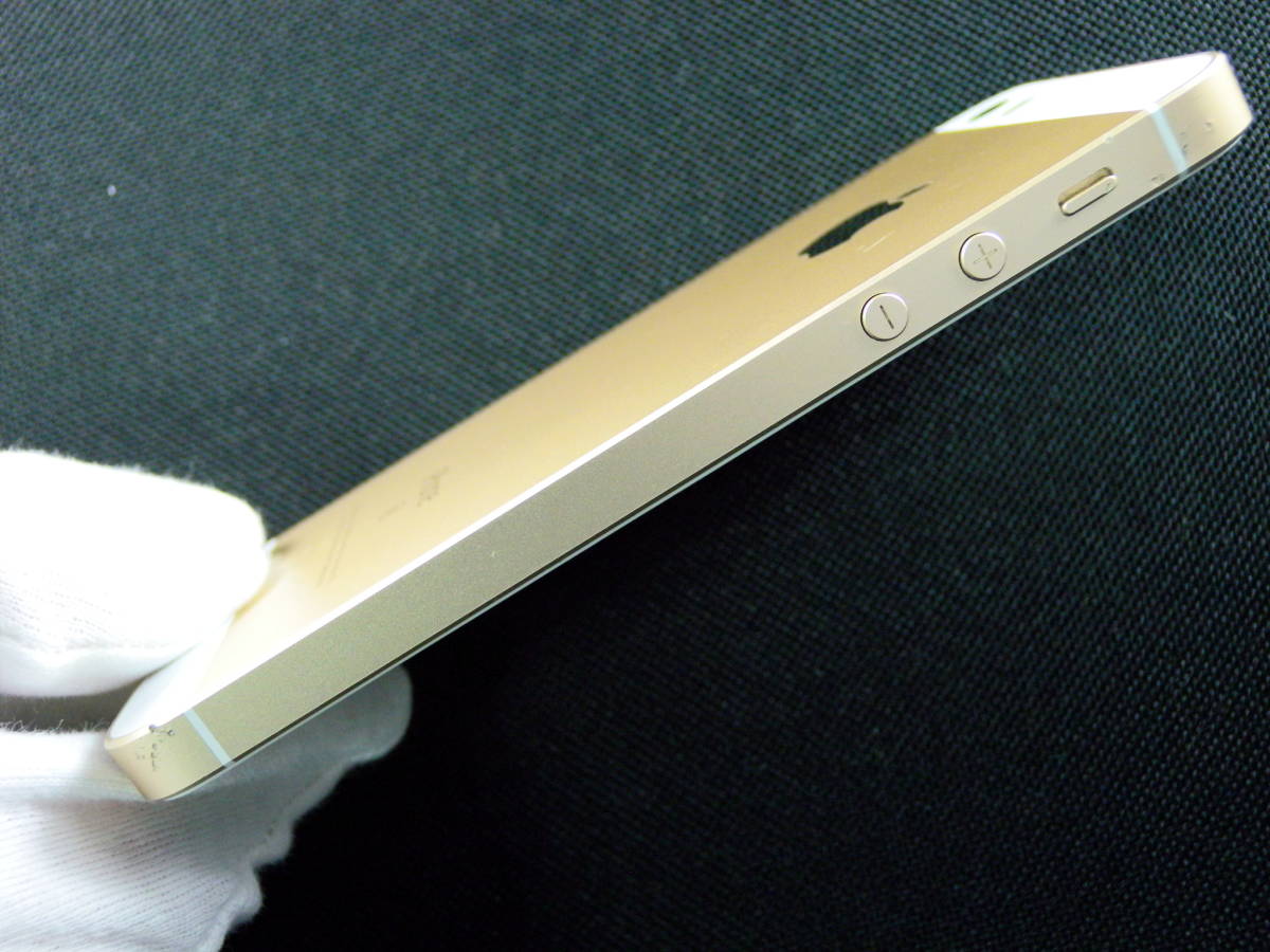 iPhone SE Gold 32GB 箱付, 付属品未使用 動作品ですがジャンク扱で_側面の傷が目立ちます。