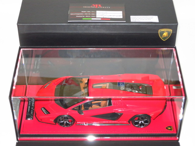 ★世界で１台！即決！ケース封印シール未開封！MR 1/18 Lamborghini カウンタック LPI 800-4 赤 Rosso 実車２億８千万円 瞬間完売 送料無料_赤革台座に赤の車体が最高です。