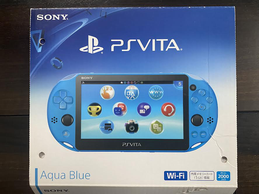 383.極美品 本体未使用 SONY ソニー PS vita PlayStation Vita Wi-Fiモデル  アクア・ブルー(PCH-2000ZA23)【メーカー生産終了】
