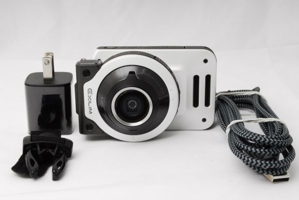 最大78%OFFクーポン 未使用品 CASIO カシオ デジタルカメラ EXILIM EX-FR100WE カメラ部 モニター部分離 フリースタイル カメラ EXFR100 ホワイト