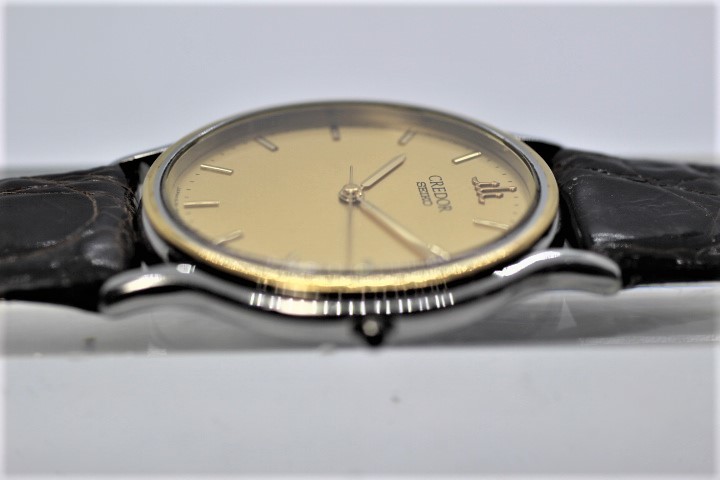 【SEIKO】CREDOR 18KT+ST.STEEL BEZEL 8J81-6B00 MADE IN JAPAN 中古品時計 電池交換済み 未使用ワニ革ベルト装着_ケース厚み　薄型　約5.1㎜ 