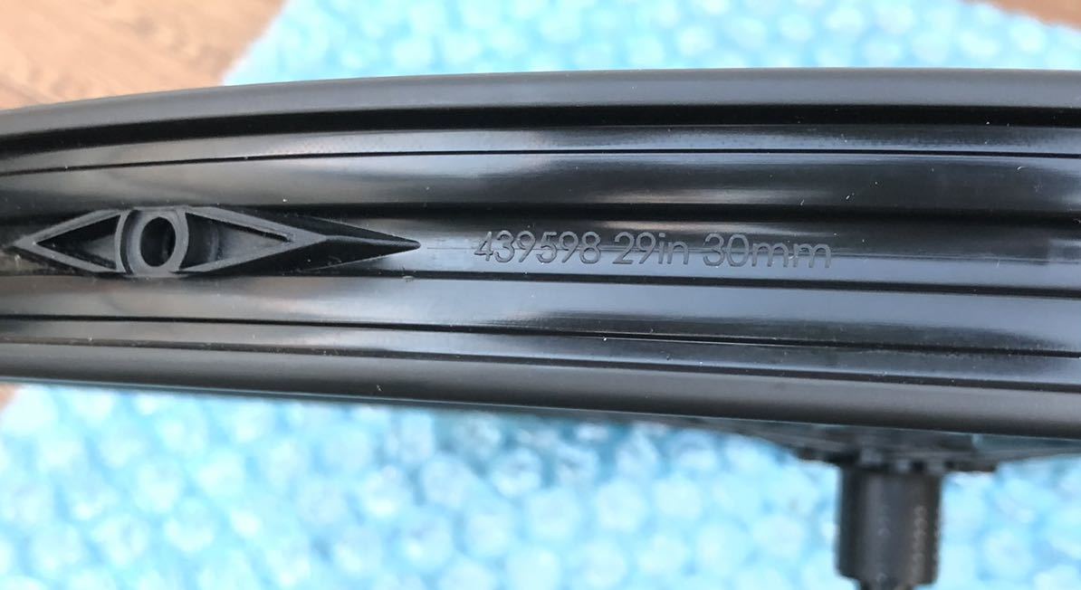 新車外し Bontrager Line Pro 30 前後セット フロント リア ボントレガー 29インチ カーボン ホイール mtb TLR Boost commencal META HT _画像7