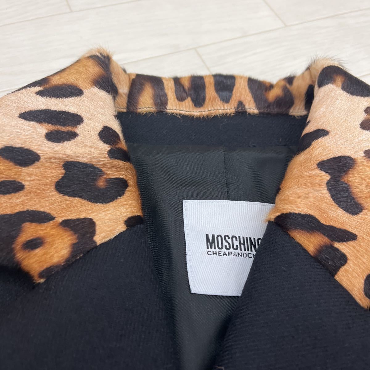 776◎ イタリア製 MOSCHINO モスキーノ トップス ジャケット コート フォーマル ダブル 3ボタン 素材 切替 豹柄 ブラック レディースUSA6_画像4