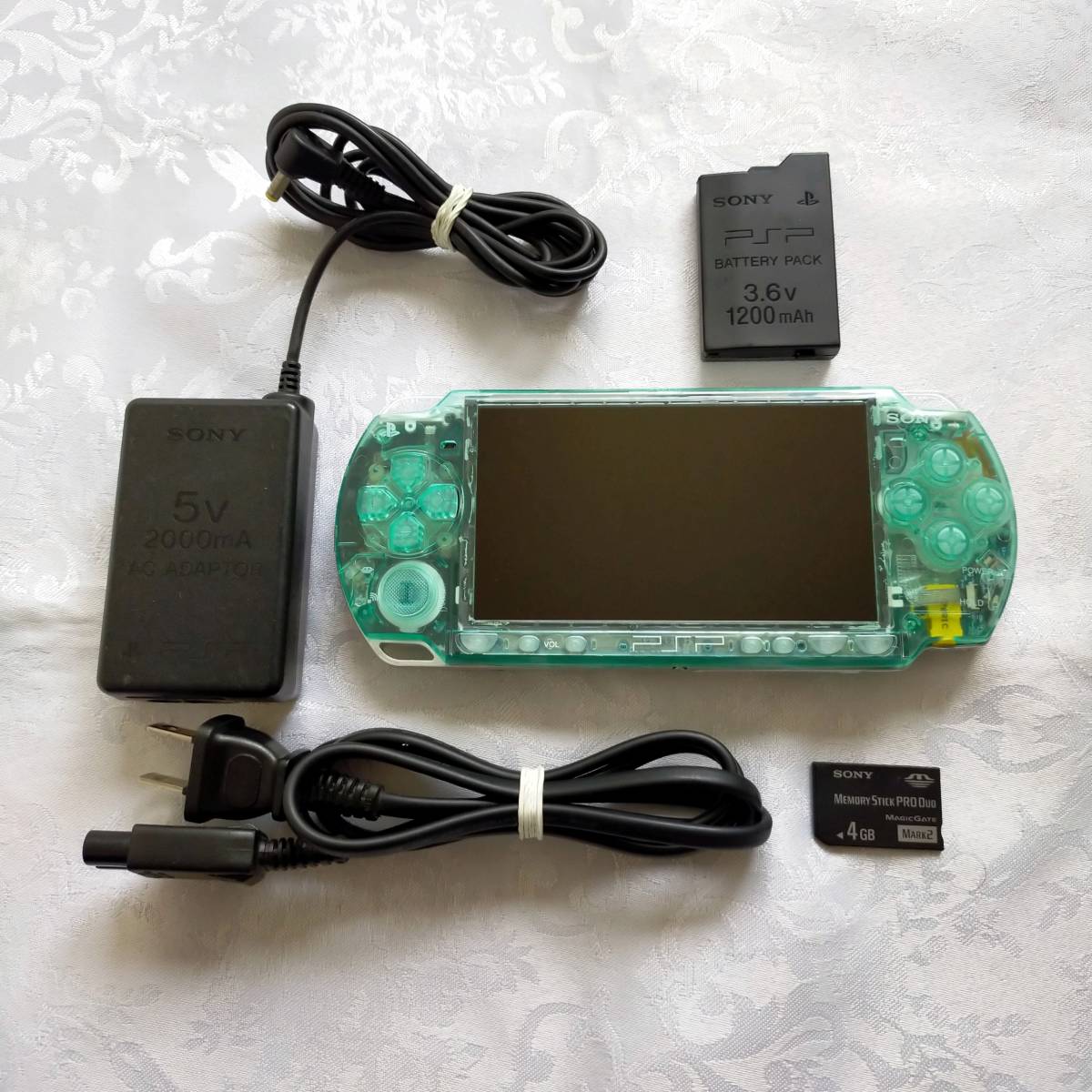 【美品】【カスタム】PSP 2000 すぐ遊べるセット(クリアグリーン)