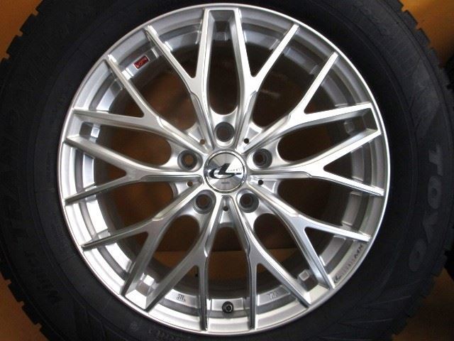 中古 ホイールタイヤ 4本 225/65R17 2022年製 ウェッズ レオニス MX スタッドレス タイヤ トーヨー ウィンタートランパス TX_画像2