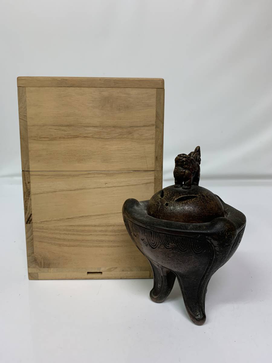  old Bizen / Bizen . tripod lion censer . box 