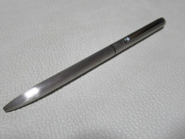 専門店では □希少 美品 全長135.5mm 銀色マット 2色ボールペン(黒