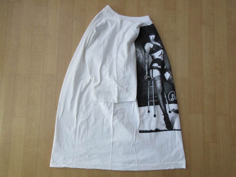 ヤフオク! - 90's USA製 Bettie Page フォト Tシャツ XL ベテ...