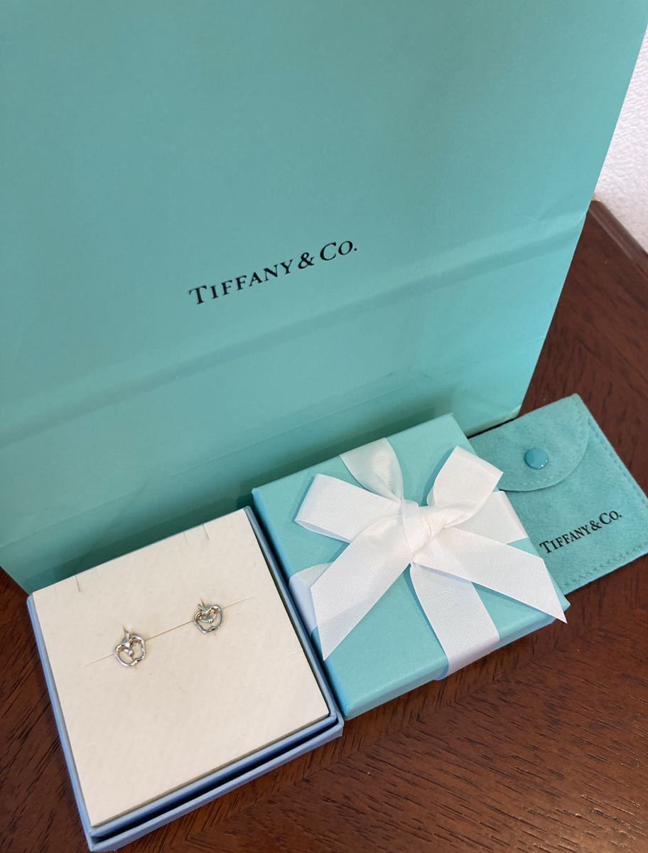 新品 正規品 ティファニー tiffany&co ピアス アップル シルバー ケース 巾着 紙袋 リボン ギフト プレゼント リンゴ　りんご_画像1