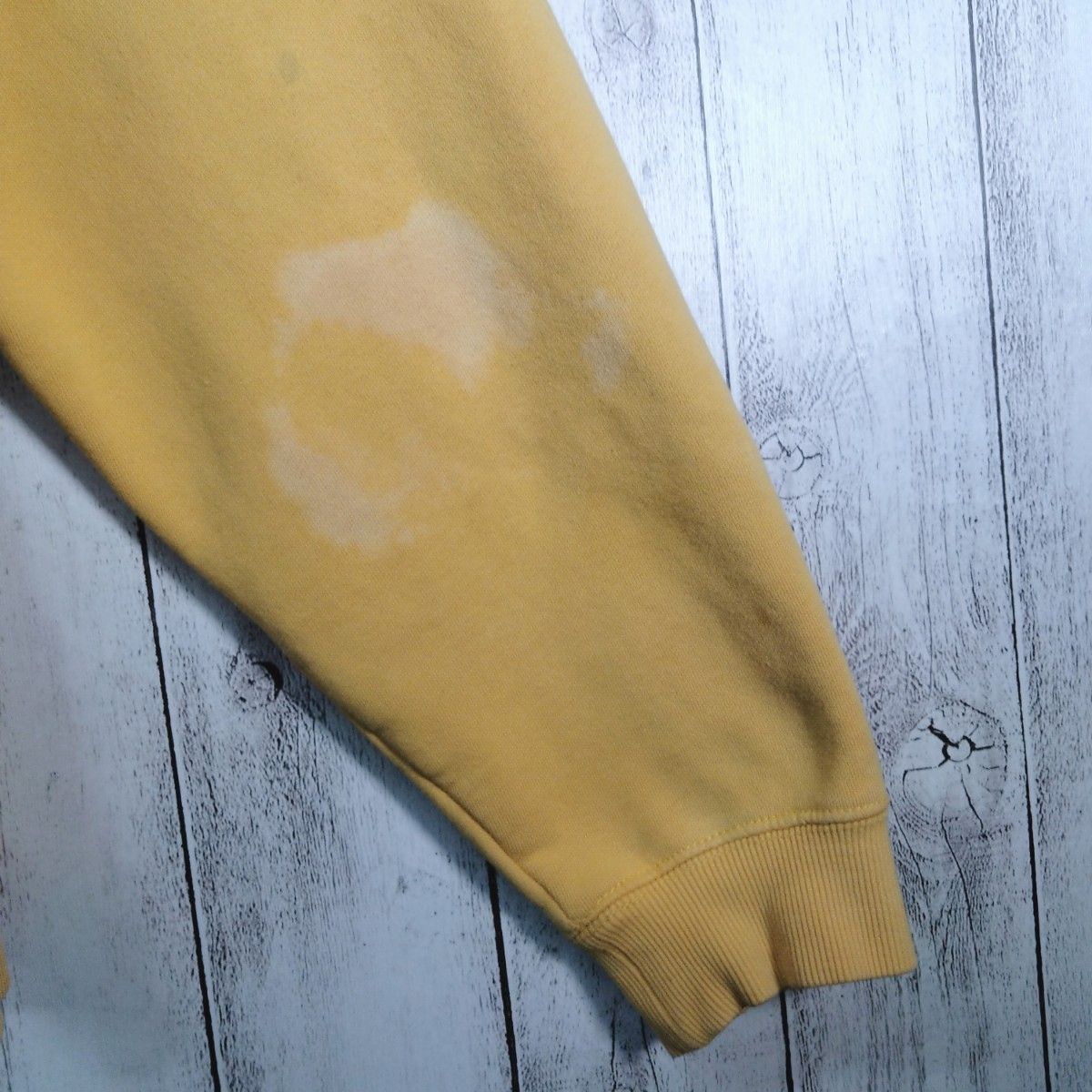 特価【訳あり】ステューシー stussy 刺繍ロゴ入りパーカー 特価【訳あり】ステューシー stussy 刺繍ロゴ入りパーカー