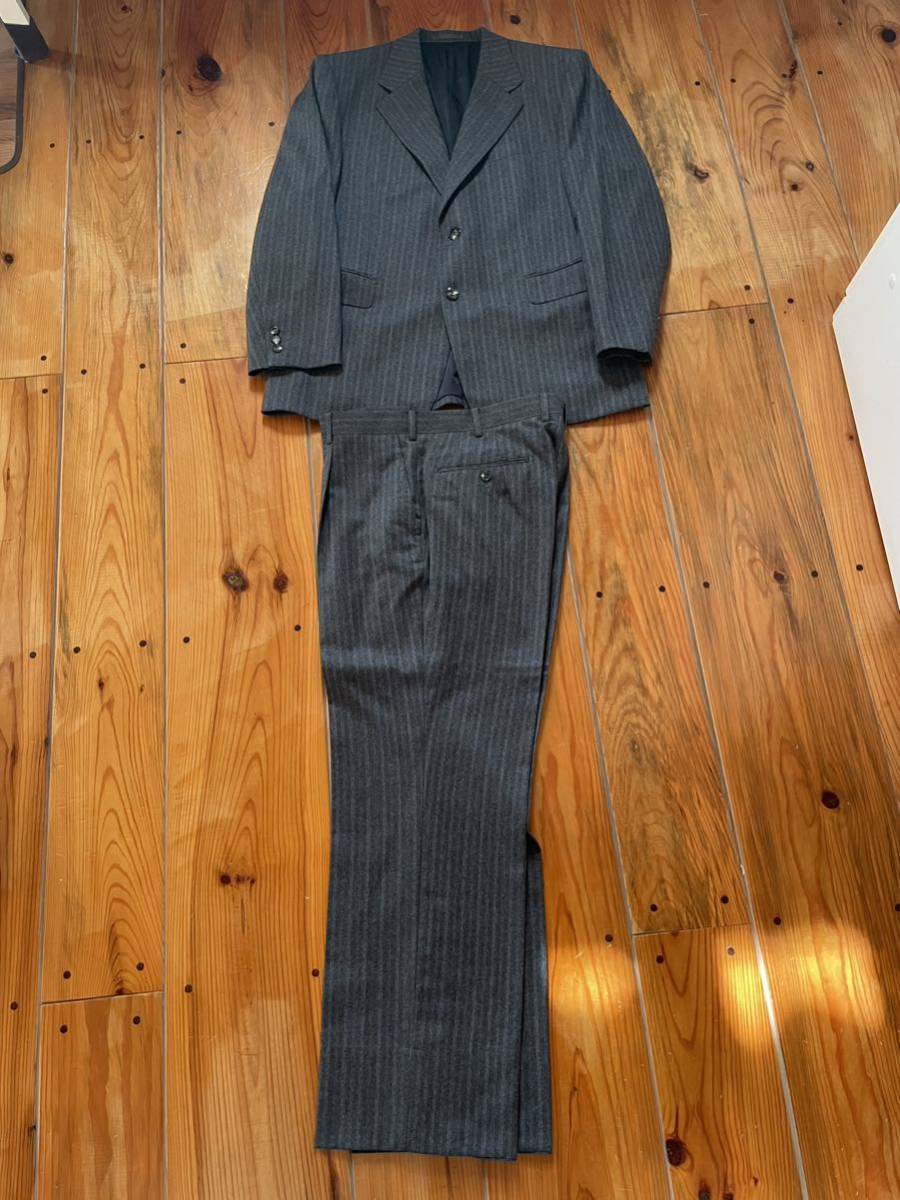 スーツ　未使用　定価82950円　灰色　ハイスタンダード　ストライプ　レギュラー
