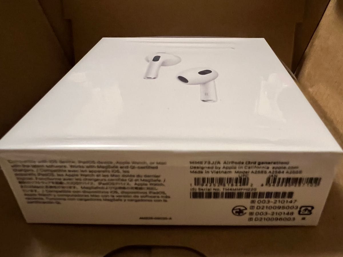 AirPods第三世代MagSafe高速充電タイプ！新品未開封、Apple care保証