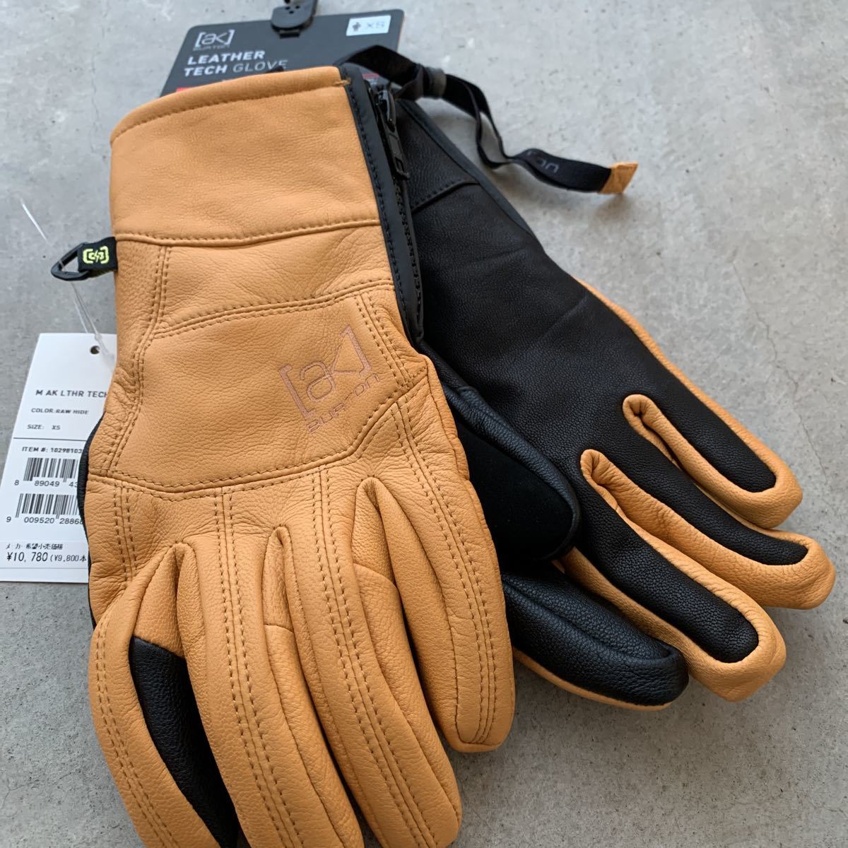 人気商品は BURTON ak LEATHER TECH GLOVE バートン am レザーテック