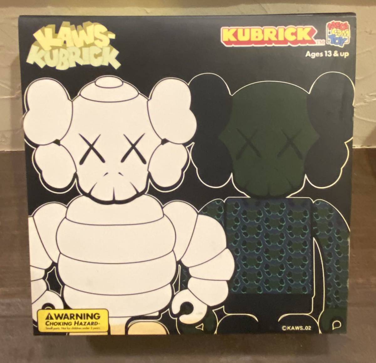 特価在庫あ メディコムトイ KAWS キューブリック 2箱set 新品 未開封